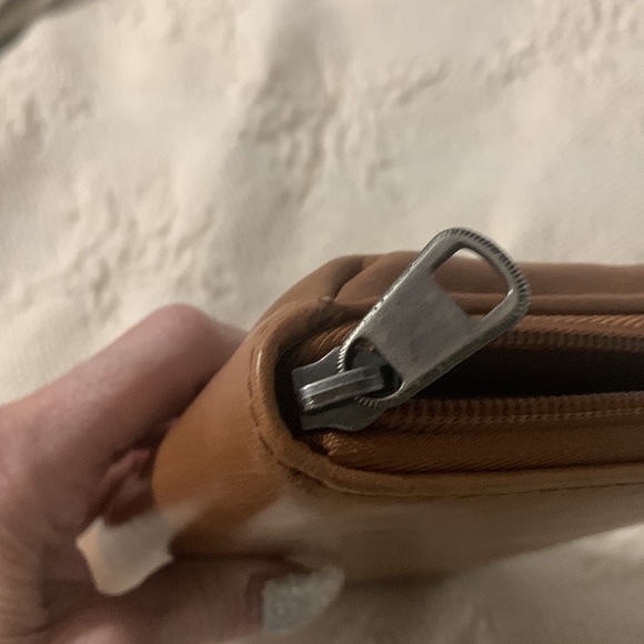 The SAk Irish, brown, smart phone, wallet - Picture 8 of 8